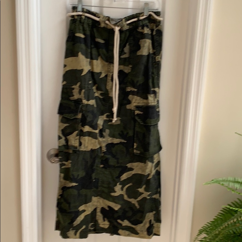 Free People Camo skirt. Never worn.